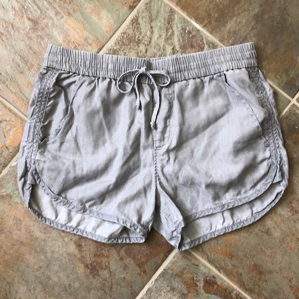 Gap relaxed gray shorts size small